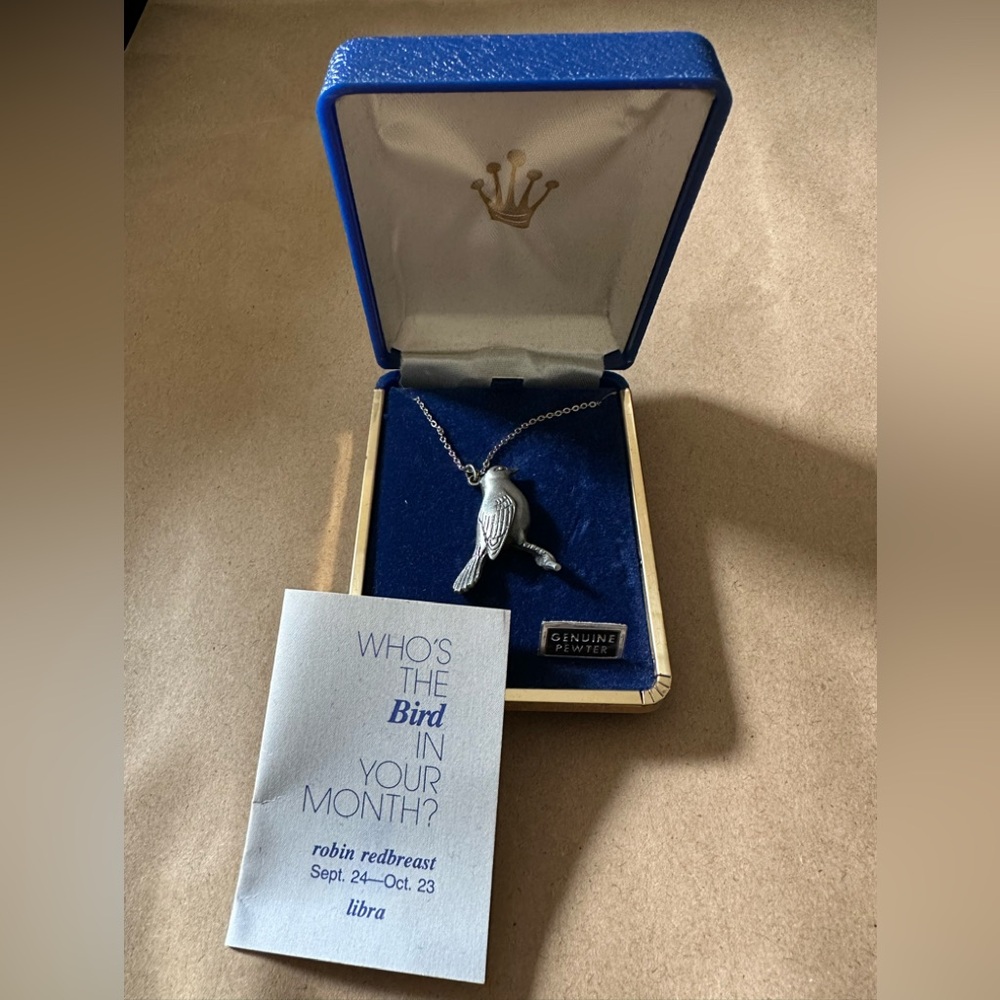 Vintage Who’s the bird in your month necklace (Robin/Libra)